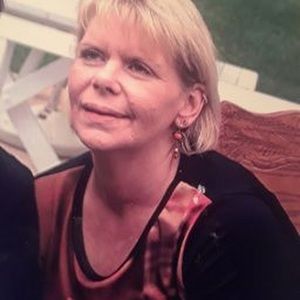 Meet your Posher, Connie